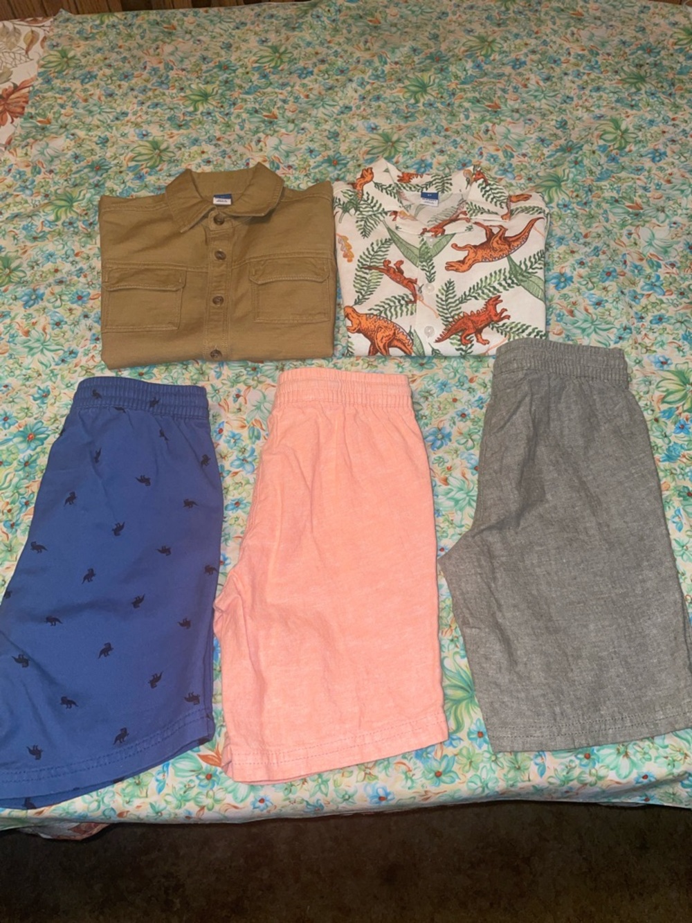 lil boy old navy summer bundle (5T)(5)